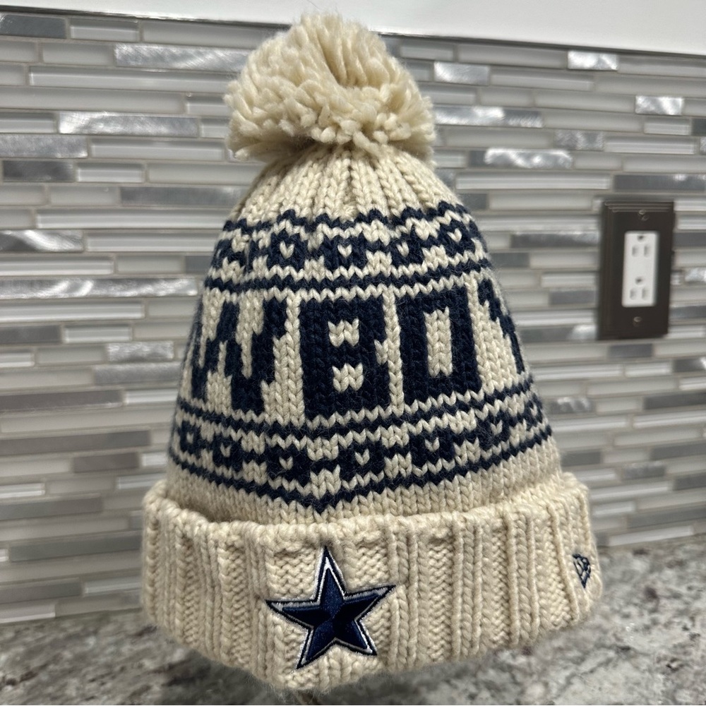 Women’s Dallas Cowboys New Era White Knit Hat